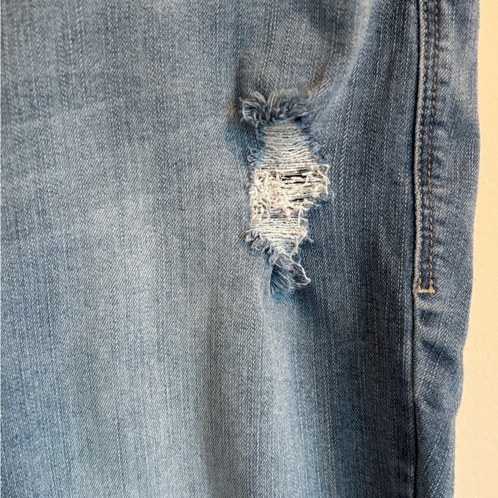 Torrid Jeans Sky High Skinny Crop Light Blue Cropped Distressed BoyfriendSize 18 - Picture 5 of 16